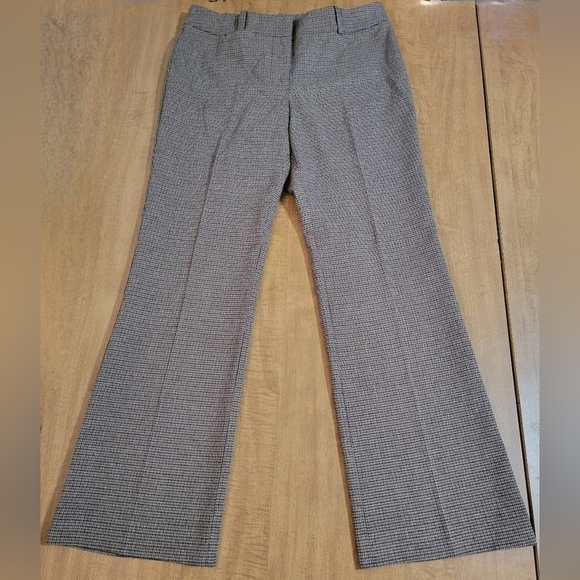 Ann Taylor Pants - Women's Ann Taylor Signature Pants in  Houndstooth, Brown, Size 6P, Pre-owned
